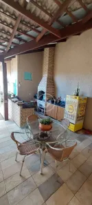 Casa com 3 Quartos à venda, 190m² no Jardim Patrícia, Uberlândia