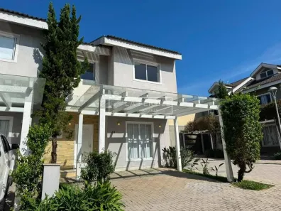 Sobrado com 3 Quartos para alugar, 100m² no Cidade Industrial, Curitiba