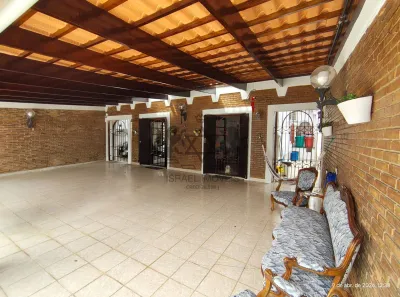 Casa com 3 Quartos à venda, 220m² no Parque Balneário Poiares, Caraguatatuba
