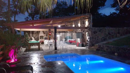 Fazenda/Sítio com 4 Quartos à venda, 600m² no Vila Esperança, Mairinque