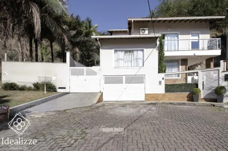 Casa com 3 Quartos à venda, 255m² no Verbo Divino, Barra Mansa
