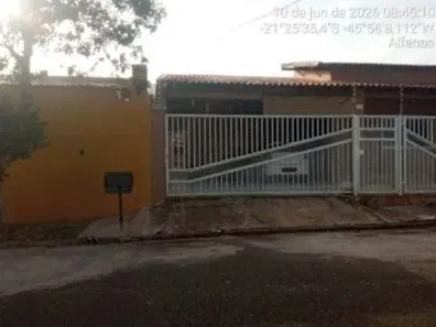 Casa com 4 Quartos à venda, 199m² no Jardim Aeroporto, Alfenas