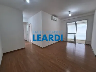Apartamento com 2 Quartos à venda, 66m² no Vila Anastácio, São Paulo