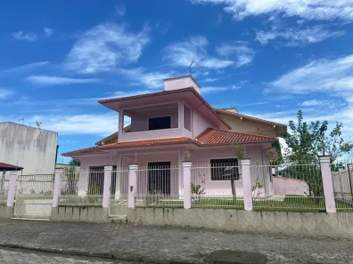Casa com 3 Quartos à venda, 145m² no Vila Becker, Santo Amaro da Imperatriz