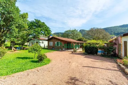 Fazenda/Sítio com 3 Quartos à venda, 120m² no , Gravataí
