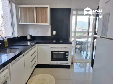 Apartamento com 3 Quartos para alugar, 135m² no Meia Praia, Itapema