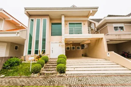 Casa de Condomínio com 3 Quartos para alugar, 247m² no Orleans, Curitiba