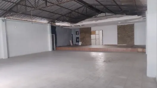 Galpão/Depósito/Armazém com 4 Quartos para alugar, 450m² no Planalto, Manaus