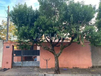 Casa com 2 Quartos à venda, 103m² no Conjunto Habitacional Victório de Santi, Araraquara