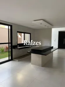 Casa com 3 Quartos à venda, 176m² no Grand Ville, Uberlândia