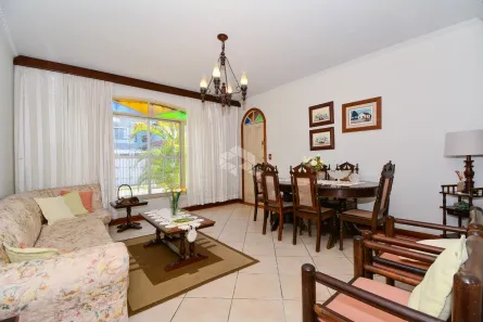 Casa com 3 Quartos à venda, 240m² no Trindade, Florianópolis