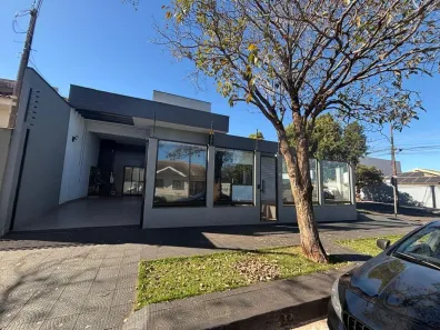 Casa com 3 Quartos à venda, 111m² no Jardim Paris III, Maringá