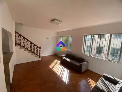 Casa de Condomínio com 4 Quartos para alugar, 250m² no Laranjeiras, Rio de Janeiro