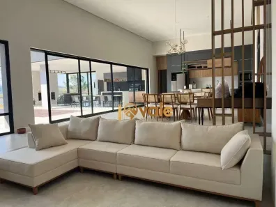 Casa de Condomínio com 3 Quartos à venda, 400m² no Village Parahybuna, Paraibuna
