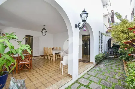 Casa com 4 Quartos à venda, 403m² no São Francisco, Niterói