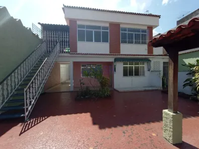 Casa com 6 Quartos à venda, 340m² no Camarão, São Gonçalo