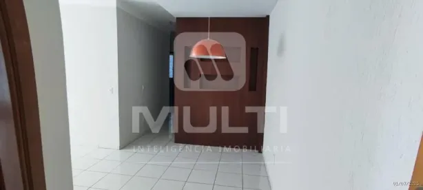 Apartamento com 3 Quartos para alugar, 87m² no Tabajaras, Uberlândia