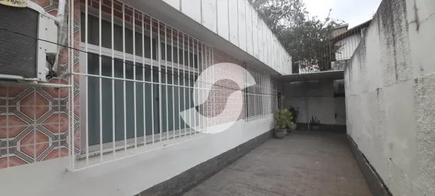 Casa com 3 Quartos à venda, 360m² no São Francisco, Niterói