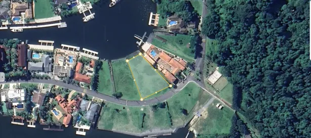 Lote/Terreno à venda, 2435m² no Balneario Praia do Perequê, Guarujá