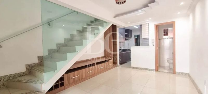Casa com 2 quartos — Santa Amélia, Belo Horizonte