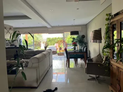 Casa de Condomínio com 3 Quartos para alugar, 155m² no Lomba do Pinheiro, Porto Alegre