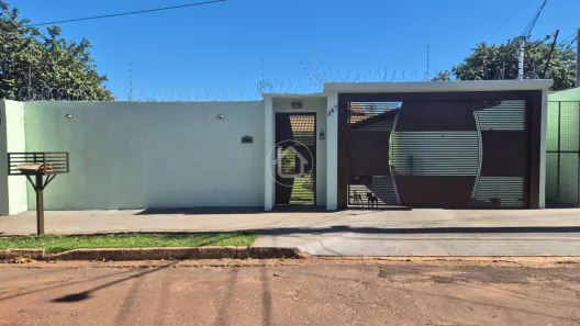 Casa com 3 Quartos à venda, 242m² no Vila Palmira, Campo Grande