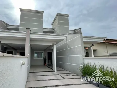 Casa com 3 Quartos à venda, 111m² no Aventureiro, Joinville