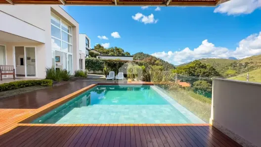Casa com 4 Quartos para venda ou aluguel, 400m² no Bonsucesso, Petrópolis