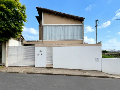 Casa com 3 Quartos à venda, 269m² no Aeroporto, Juiz de Fora