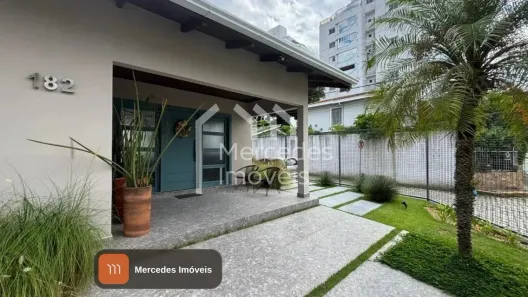 Casa com 3 Quartos à venda, 300m² no Cabeçudas, Itajaí