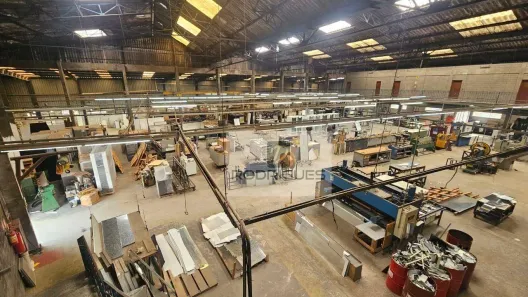 Galpão/Depósito/Armazém para alugar, 1600m² no Conceição, Diadema