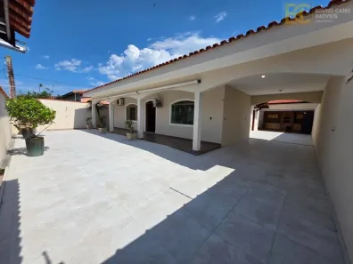 Casa com 3 Quartos à venda, 223m² no Centro, Peruíbe