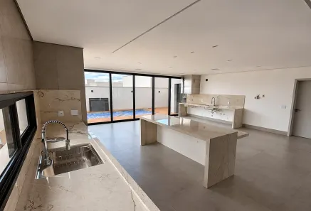 Sobrado com 4 Quartos à venda, 212m² no Jardins Parma, Senador Canedo