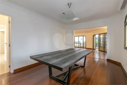 Apartamento com 3 Quartos à venda, 230m² no Itaim Bibi, São Paulo
