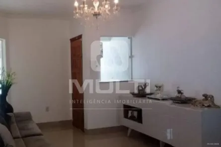 Casa com 4 Quartos para alugar, 296m² no Jardim Europa, Uberlândia