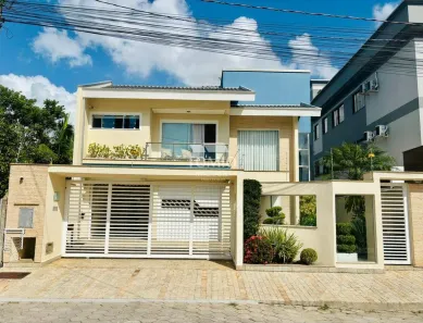 Casa com 3 Quartos à venda, 282m² no Bela Vista, Gaspar