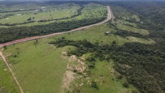 Fazenda/Sítio com 4 Quartos à venda, 915m² no Área Rural de Cáceres, Cáceres