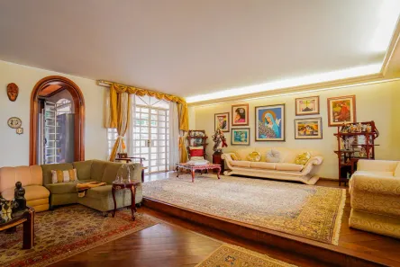 Sobrado com 4 Quartos para alugar, 949m² no Setor Oeste, Goiânia