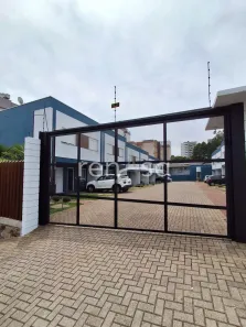 Sobrado com 2 Quartos à venda, 62m² no Charqueadas, Caxias do Sul
