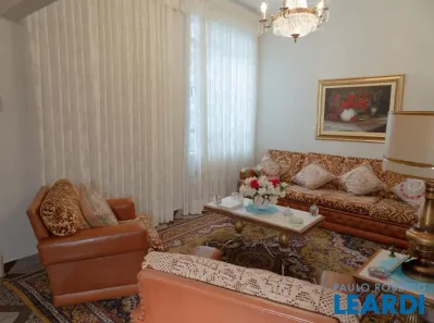 Casa com 3 Quartos à venda, 242m² no Água Branca, São Paulo