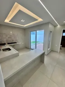 Sobrado com 3 Quartos à venda, 240m² no Uruguai, Teresina