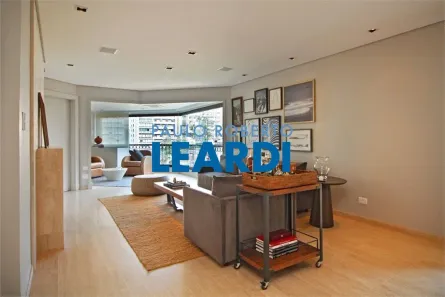Apartamento com 2 Quartos à venda, 135m² no Higienópolis, São Paulo