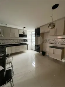 Casa com 3 Quartos à venda, 250m² no Vila Suissa, Mogi das Cruzes