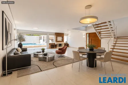 Sobrado com 4 Quartos à venda, 405m² no Mirandópolis, São Paulo