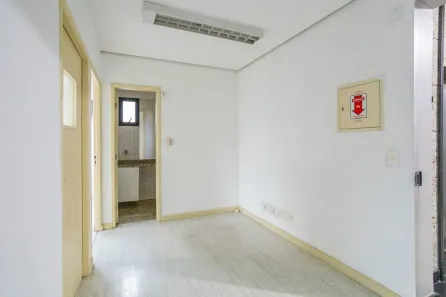 Ponto Comercial com 3 Quartos para alugar, 45m² no Pacaembu, São Paulo