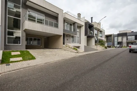 Casa com 4 Quartos à venda, 278m² no Uberaba, Curitiba
