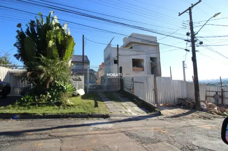 Sobrado com 3 Quartos à venda, 127m² no Uberaba, Curitiba