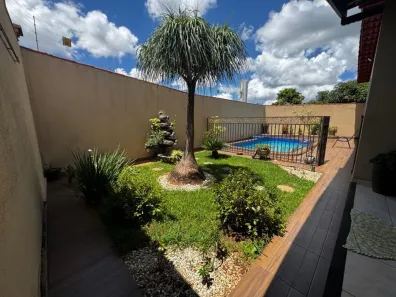 Casa com 3 Quartos à venda, 210m² no Jardim Alexandrina, Anápolis