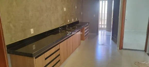 Casa com 5 Quartos à venda, 250m² no Residencial Presidente Tancredo Neves, Uberaba