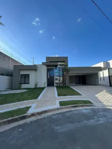 Casa de Condomínio com 3 Quartos à venda, 200m² no Chácaras Silvania, Valinhos